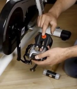 Colocar Pedales Bicicleta Spinning o Estática [ Instrucciones y Video ]